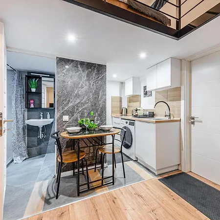 Secret Charming With Ac Apartment Budapest