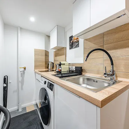 Secret Charming With Ac Apartment Budapest