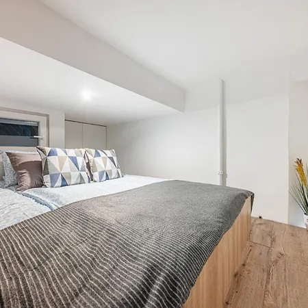 Secret Charming With Ac