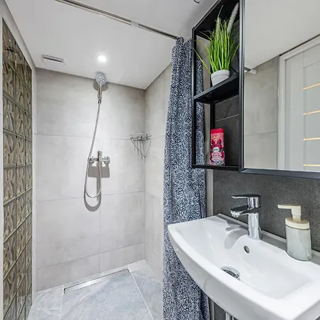 Apartment Secret Charming With Ac