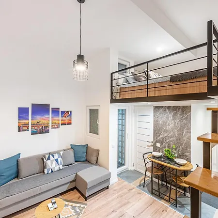 Secret Charming With Ac Apartment *