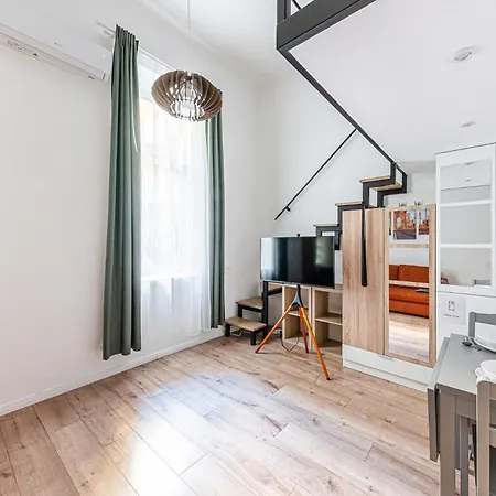Secret Charming With Ac Apartment *