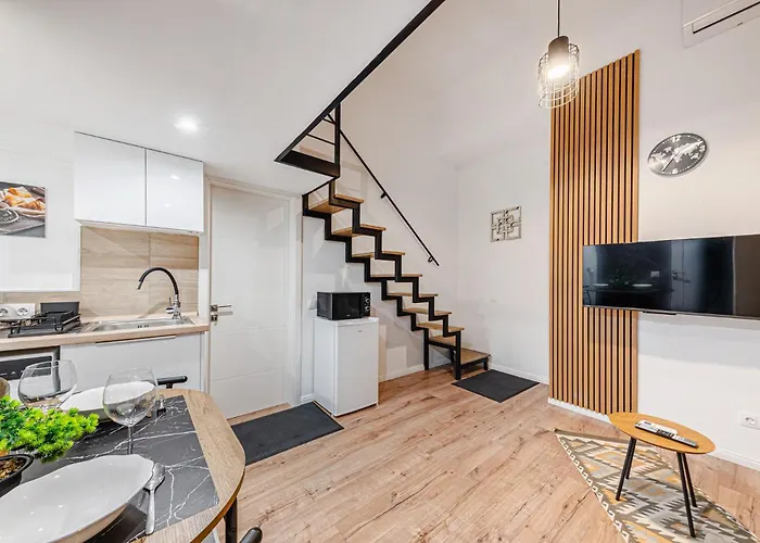 Apartment Secret Charming With Ac