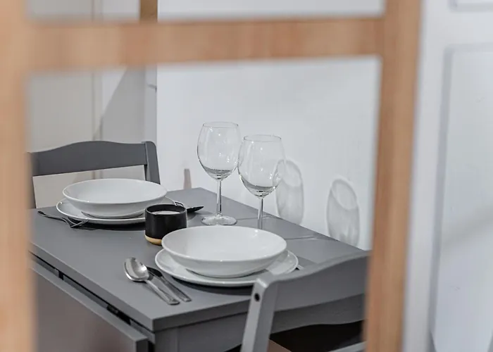 Secret Charming With Ac Apartment *